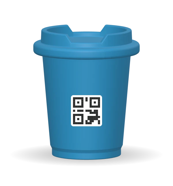 側面にQRコードのシールを貼ったカップ(CG)